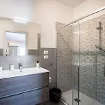 Porta Galileo L Comfort & Parking 3* Parma