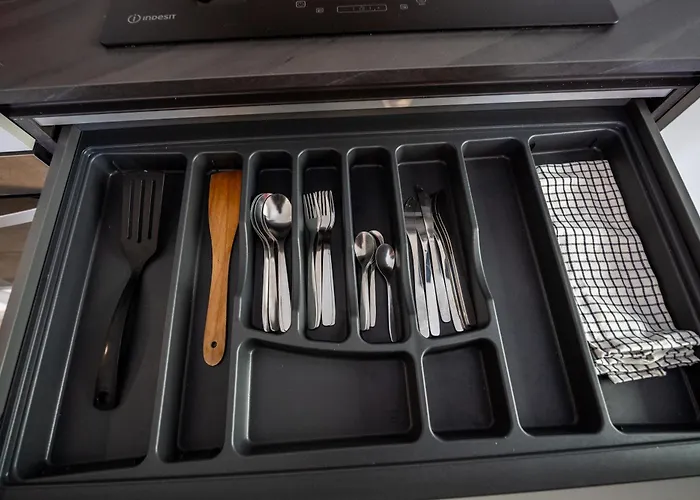 Porta Galileo L Comfort & Parking 3* Parma