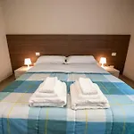 Porta Galileo L Comfort & Parking Parma