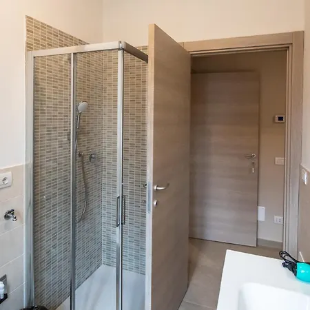 Porta Galileo L Comfort Rooms & Parking Guest house Parma