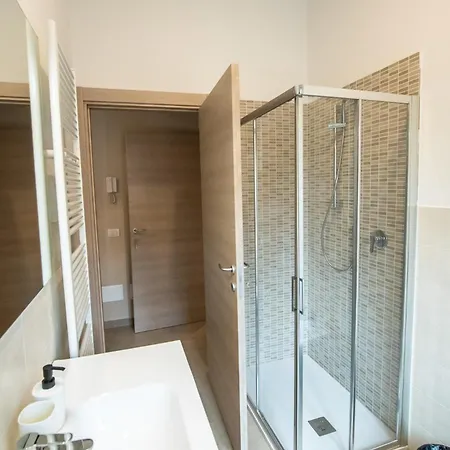 Porta Galileo L Comfort Rooms & Parking Guest house Parma