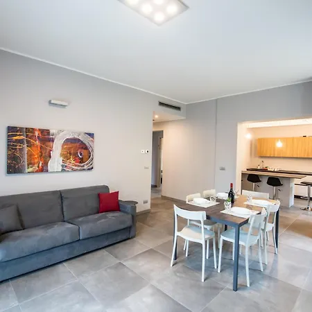 Porta Galileo L Comfort Rooms & Parking Guest house