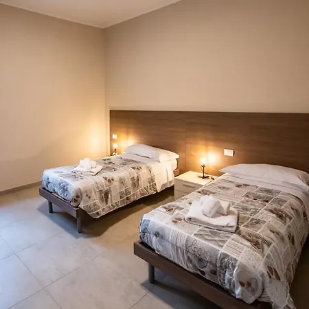 Gg12 Comfort & Parking 3* Parma