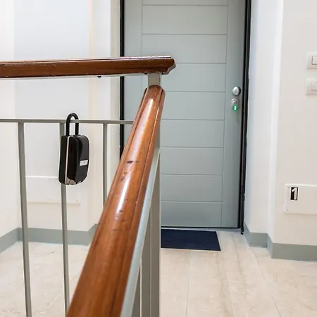 Porta Galileo L Comfort Rooms&parking Parma