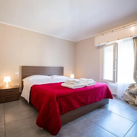 Porta Galileo L Comfort & Parking Gæstehus Parma