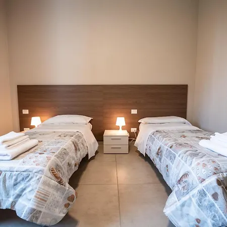 Porta Galileo L Comfort & Parking Gæstehus Parma