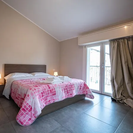 Porta Galileo L Comfort & Parking 3* Parma