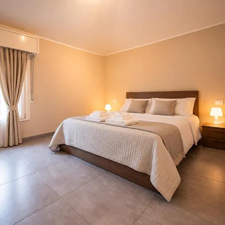 Porta Galileo L Comfort & Parking Maison d'hôtes